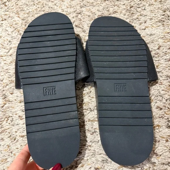 FRYE black leather slide sandals - Picture 3 of 6